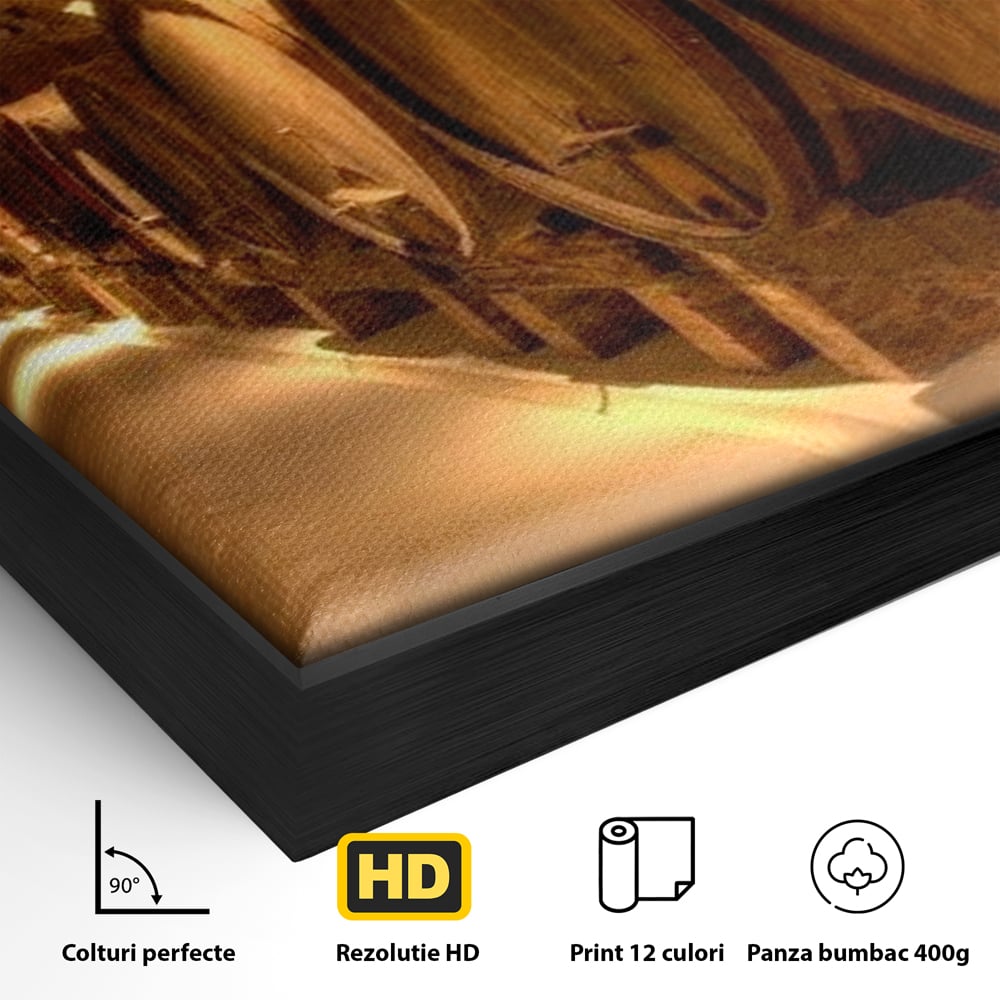 Detaliu al suprafetei: tablou canvas cu butoaie de vin in crama, in rama de aluminiu negru